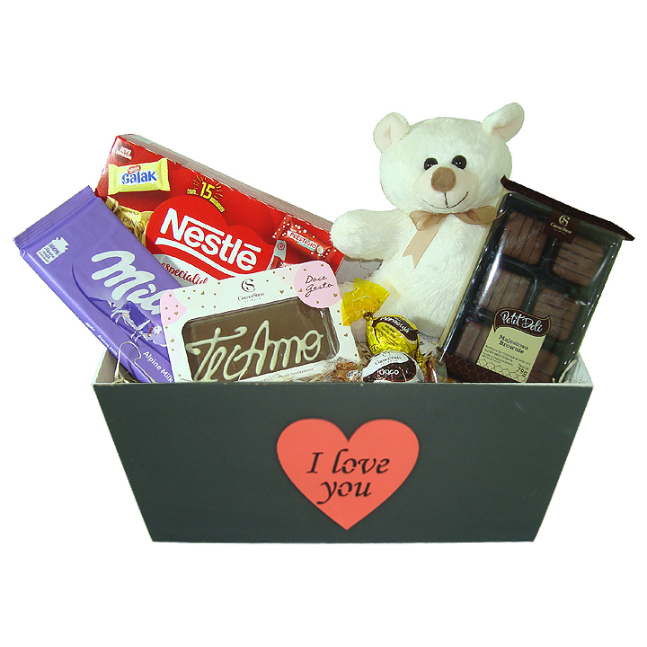 Cesta com Chocolates e Pelcia